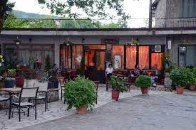 ΚΑΦΕ ΤΑΒΕΡΝΑ ΤΟ ΚΑΦΕ ΤΗΣ ΦΑΙΗΣ ΚΑΤΑΡΡΑΚΤΗΣ ΑΓΝΑΝΤΑ ΑΡΤΑ