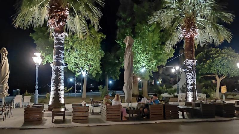 ΚΑΦΕΤΕΡΙΑ ΚΑΦΕ ΜΠΑΡ LA PIEDRA CAFE BAR ΜΕΘΑΝΑ ΑΤΤΙΚΗ ΛΥΣΣΑΙΟΣ ΠΕΤΡΟΣ