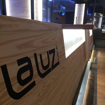 LA LUZ CAFE BAR ΚΑΦΕΤΕΡΙΑ ΜΠΑΡ ΒΑΣΙΛΕΩΣ ΚΩΝΣΤΑΝΤΙΝΟΥ ΚΟΡΩΠΙ ΑΤΤΙΚΗ ΤΣΙΑΧΡΗΣ ΕΙΡΗΝΑΙΟΣ