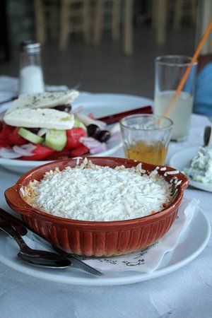 ΠΑΡΑΔΟΣΙΑΚΗ ΤΑΒΕΡΝΑ ΨΗΤΟΠΩΛΕΙΟ ΔΡΟΣΟΠΗΓΗ ΓΥΘΕΙΟ ΛΑΚΩΝΙΑ